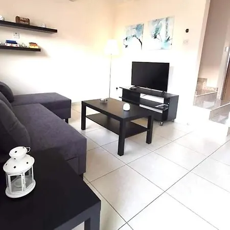Ionian Breeze Family House Walk To And Dining * פאראלימני
