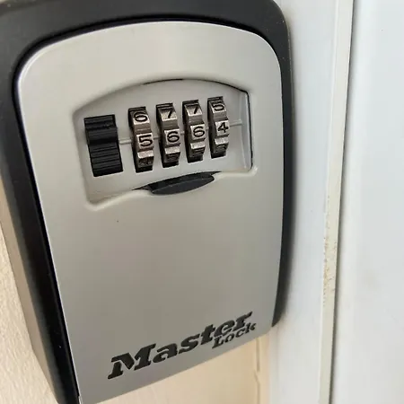 Vakantiehuis Ionian Breeze Family House Walk To And Dining Paralimni