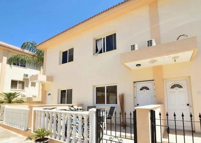 Ionian Breeze Family House Walk To And Dining בית נופש פאראלימני