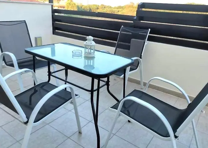 Ionian Breeze Family House Walk To And Dining פאראלימני