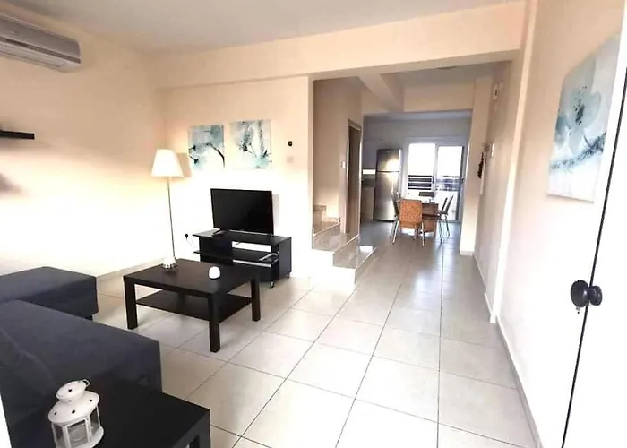 Case de vacanță Ionian Breeze Family House Walk To And Dining *