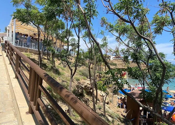 בית נופש Ionian Breeze Family House Walk To And Dining פאראלימני